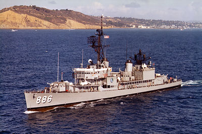 USS_Orleck_(DD-886)_underway_off_Point_Loma,_in_1964.jpg